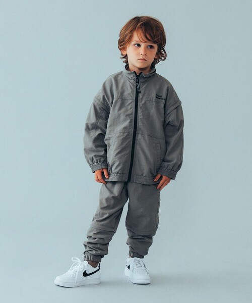 THE PARK SHOP（ザパークショップ）の「THE PARK SHOP / SlipOn スポーツ ジャケット（105～145cm）（ナイロンジャケット・キッズ・グレー/ブラック・115/105/145/135/125）」の6枚目の写真