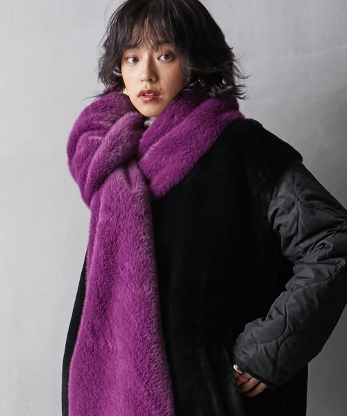 GEVS.（ジェイヴィス）の「＜大きいサイズ＞ フェイクファーカラーマフラー GEVS.（マフラー・レディース・パープル/グリーン/ブルー・FREE）」の4枚目の写真