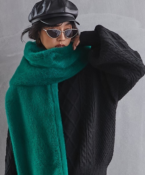 GEVS.（ジェイヴィス）の「＜大きいサイズ＞ フェイクファーカラーマフラー GEVS.（マフラー・レディース・パープル/グリーン/ブルー・FREE）」の18枚目の写真