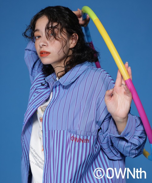 OWNth(オンス)の「フラップデザインランダムストライプオーバーシャツ(シャツ/ブラウス・レディース・ブルー/イエロー・FREE)」の5枚目の写真