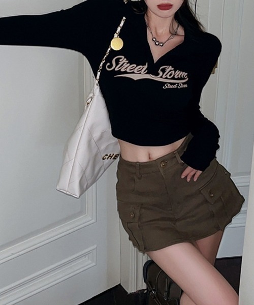 NANEA(ナネア)の「クロップド丈襟付きロゴプリントトップス(Tシャツ/カットソー・レディース・ホワイト/チャコールグレー/ブラウン/ブラック・フリー)」の5枚目の写真