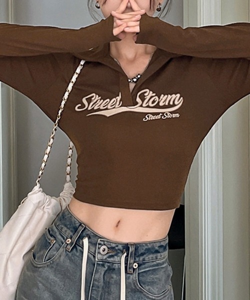 NANEA(ナネア)の「クロップド丈襟付きロゴプリントトップス(Tシャツ/カットソー・レディース・ホワイト/チャコールグレー/ブラウン/ブラック・フリー)」の14枚目の写真