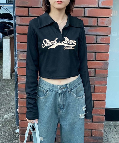 NANEA(ナネア)の「クロップド丈襟付きロゴプリントトップス(Tシャツ/カットソー・レディース・ホワイト/チャコールグレー/ブラウン/ブラック・フリー)」の21枚目の写真