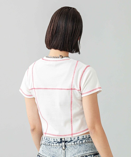 X-girl(エックスガール)の「CONTRAST STITCH BABY TEE(Tシャツ/カットソー・レディース・ブラック/ホワイト/ライトブルー・S/M)」の12枚目の写真