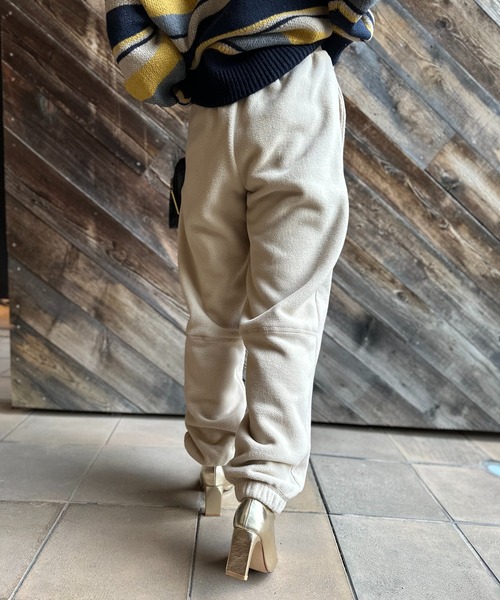 mi via loca(ミヴィアロカ)の「配色ステッチ フリースボア リブ切替スウェットパンツ(スウェットパンツ・レディース・チャコールグレー/ベージュ/ピンク/ブラック・FREE)」の8枚目の写真