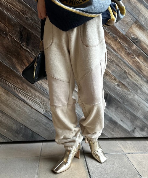 mi via loca(ミヴィアロカ)の「配色ステッチ フリースボア リブ切替スウェットパンツ(スウェットパンツ・レディース・チャコールグレー/ベージュ/ピンク/ブラック・FREE)」の10枚目の写真