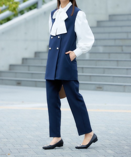 nissen（ニッセン）の「パール調ボタンジレ（ベスト・レディース・ベージュ/ネイビー・LL/L/M/S）」の5枚目の写真