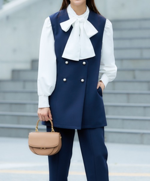 nissen（ニッセン）の「パール調ボタンジレ（ベスト・レディース・ベージュ/ネイビー・LL/L/M/S）」の12枚目の写真