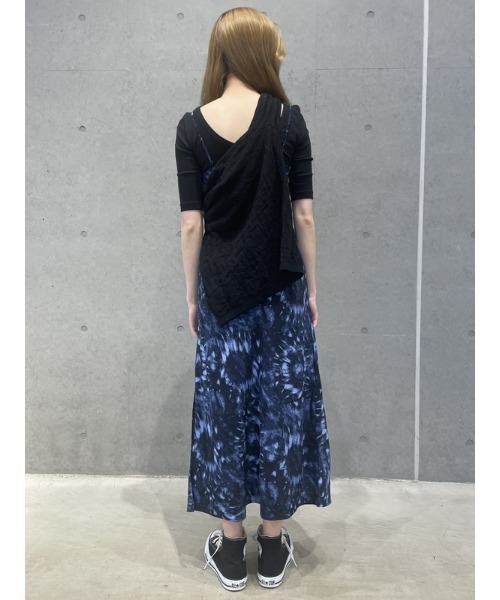 GAP（ギャップ）の「モダンスクープネックTシャツ（Tシャツ/カットソー・レディース・ブラック/ホワイト・S/M/L/XXS/XS/XL）」の3枚目の写真