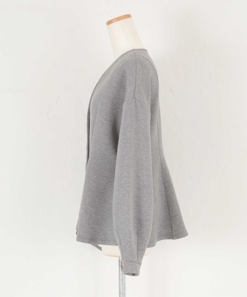 titivate（ティティベイト）の「ペプラムシルエットジャケット（ノーカラージャケット・レディース・ブラック/ライトベージュ/グレー・M/S）」の8枚目の写真