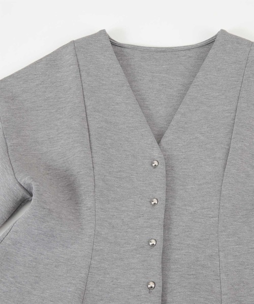 titivate（ティティベイト）の「ペプラムシルエットジャケット（ノーカラージャケット・レディース・ブラック/ライトベージュ/グレー・M/S）」の10枚目の写真