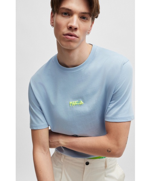 HUGO(ヒューゴ)の「ダブルロゴ コットンジャージー リラックスフィットTシャツ(Tシャツ/カットソー・メンズ・ブラック/ライトブルー・M/XL/XXL/XS/L/S)」の1枚目の写真