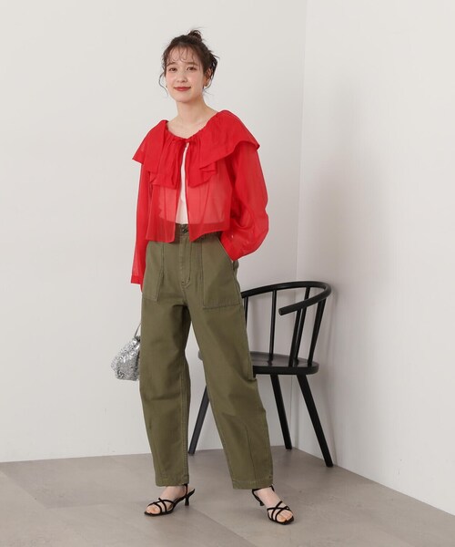 N.(N. Natural Beauty Basic)(エヌエヌナチュラルビューティーベーシック)の「◆ラッフルカラーシアーブラウス(シャツ/ブラウス・レディース・レッド/クリーム/ブラック・MEDIUM)」の4枚目の写真