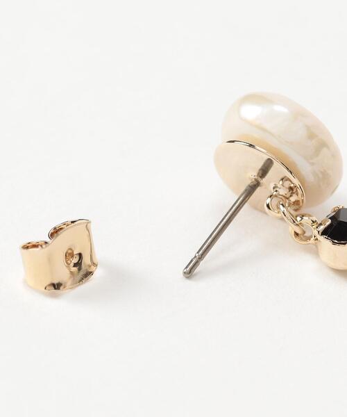 LANVIN en Bleu(ランバンオンブルー)の「バロックパールピアス LANVIN en Bleu(ランバンオンブルー)の「バロックパールピアス