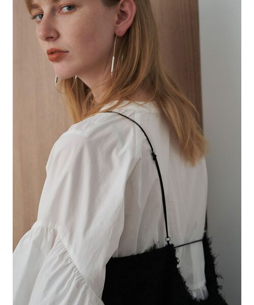 ノーカラーフレアブラウス　シャツ　長袖　新品未使用　エレンディーク NO COLLAR FLARE BL | ELENDEEK/エレンディーク