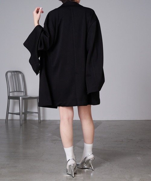 RAY CASSIN(レイカズン)の「袖開きテーラードジャケット(テーラードジャケット・レディース・アイボリー/ブラック/グレー・FREE)」の7枚目の写真