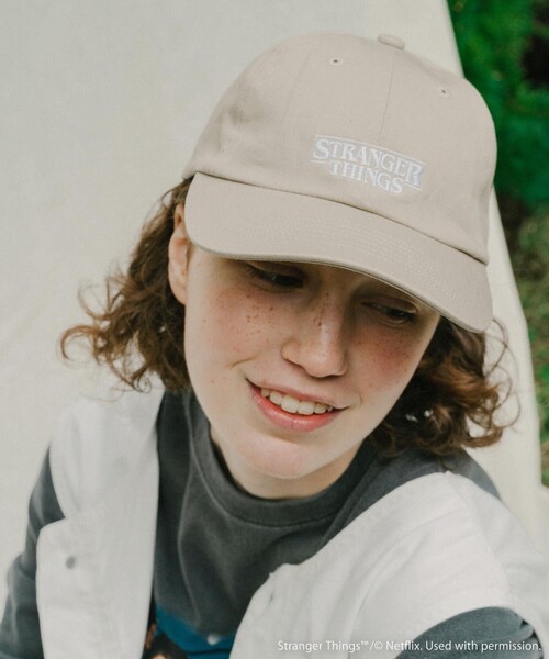 FREAK'S STORE(フリークスストア)の「Stranger Things/ストレンジャーシングス 未知の世界 Stranger Things Cap/ストレンジャーシングスキャップ(キャップ・レディース・ブラック/ベージュ・ONE SIZE)」の6枚目の写真