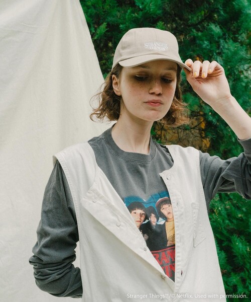 FREAK'S STORE(フリークスストア)の「Stranger Things/ストレンジャーシングス 未知の世界 Stranger Things Cap/ストレンジャーシングスキャップ(キャップ・レディース・ブラック/ベージュ・ONE SIZE)」の7枚目の写真