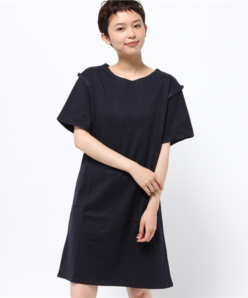 one after another NICE CLAUP(ワンアフターアナザーナイスクラップ)の「【ナイスクラップ】フリンジワンピース(Tシャツ/カットソー・レディース・アイボリー/キャメル/カーキ/スミクロ・FREE)」の2枚目の写真