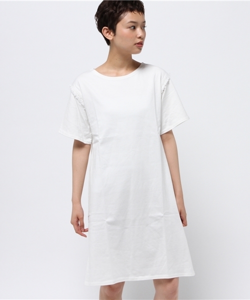 one after another NICE CLAUP(ワンアフターアナザーナイスクラップ)の「【ナイスクラップ】フリンジワンピース(Tシャツ/カットソー・レディース・アイボリー/キャメル/カーキ/スミクロ・FREE)」の1枚目の写真