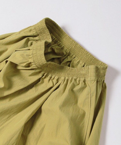 Crisp(クリスプ)の「タックギャザーフレアスカート(スカート・レディース・ブラック/イエロー・FREE)」の13枚目の写真