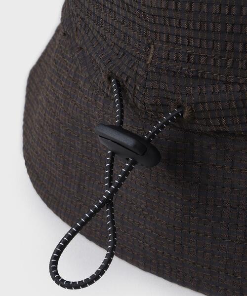 TAKEO KIKUCHI（タケオキクチ）の「◆【抗菌防臭】DotAir ライトウェイトバケットハット（ハット・メンズ・ブラック/ダークブラウン・00）」の6枚目の写真