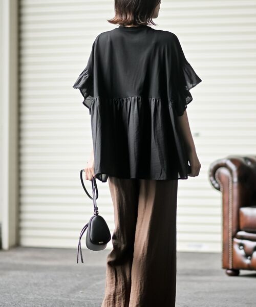 rps（アールピーエス）の「布帛×カット切替フレアー袖プルオーバー（その他トップス・レディース・イエロー/ブラック/オフホワイト/ブルー/ホワイト系その他2・フリー）」の8枚目の写真