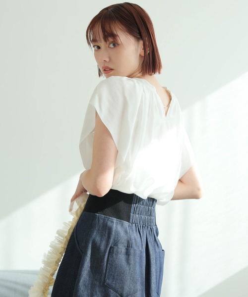 LADYMADE（レディメイド）の「2WAYシアーギャザーブラウス（シャツ/ブラウス・レディース・モカ/ホワイト/ブラック・FREE）」の6枚目の写真