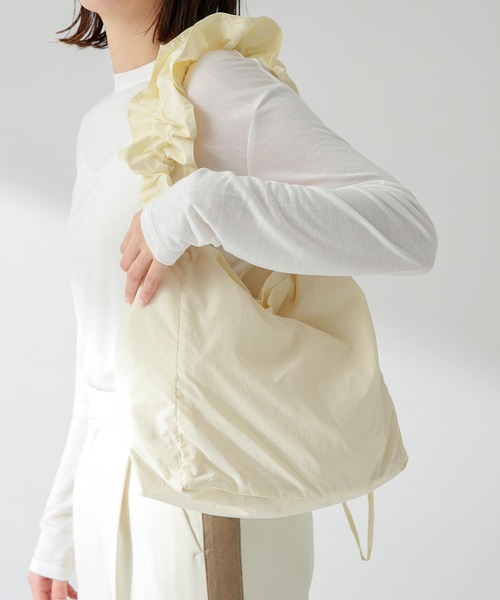 URBAN RESEARCH Sonny Label（アーバンリサーチサニーレーベル）の「ナイロン2WAYショルダーバッグ（ショルダーバッグ・レディース・ブラック/アイボリー・ONE）」の9枚目の写真