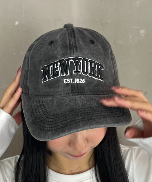 Loco Ocean（ロコオーシャン）の「NEWYORK 刺繍ロゴ ダメージデニム クラッシュデニム キャップ（キャップ・レディース・ブラック/ネイビー/ベージュ・ONE SIZE）」の2枚目の写真