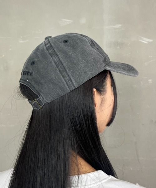 Chloe デニム　ロゴ刺繍キャップ　新品　未使用　タグ付 Chloe デニム ロゴ刺繍キャップ 新品 未使用 タグ付 - レディース