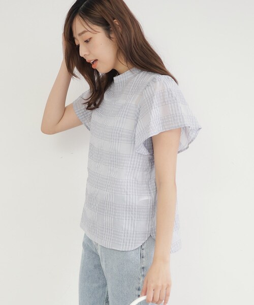 index(インデックス)の「◆シアーサッカーチェック フレアスリーブブラウス【洗濯機洗い可/イージーケア】(シャツ/ブラウス・レディース・ネイビー系1/アイボリー系1/サックスブルー系1・42/40/38/36)」の3枚目の写真