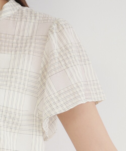 index(インデックス)の「◆シアーサッカーチェック フレアスリーブブラウス【洗濯機洗い可/イージーケア】(シャツ/ブラウス・レディース・ネイビー系1/アイボリー系1/サックスブルー系1・42/40/38/36)」の21枚目の写真