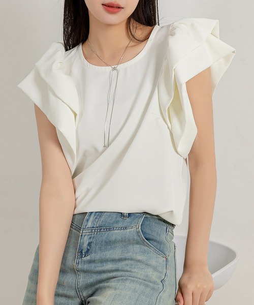DAY CLOSET（デイ クローゼット）の「レディース Wボリュームフリルスリーブブラウス（シャツ/ブラウス・レディース・ブラック/ホワイト/ダークブラウン・FREE）」の4枚目の写真