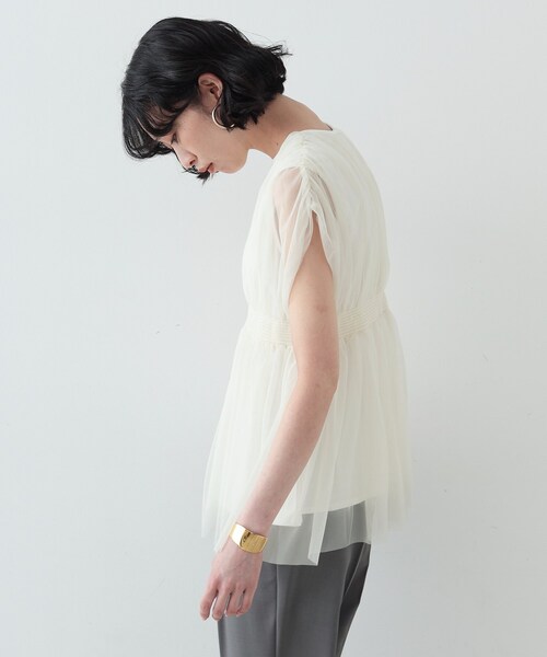 GALLEST（ギャレスト）の「◆チュールシャーリングトップス（シャツ/ブラウス・レディース・ブラック/ダークブラウン/アイボリー・38）」の4枚目の写真