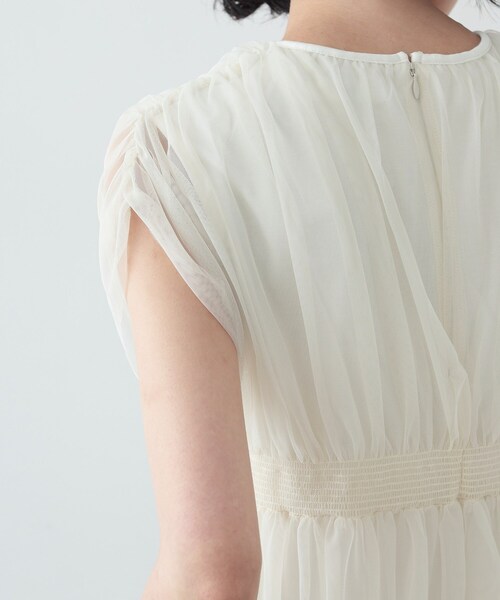 GALLEST（ギャレスト）の「◆チュールシャーリングトップス（シャツ/ブラウス・レディース・ブラック/ダークブラウン/アイボリー・38）」の7枚目の写真