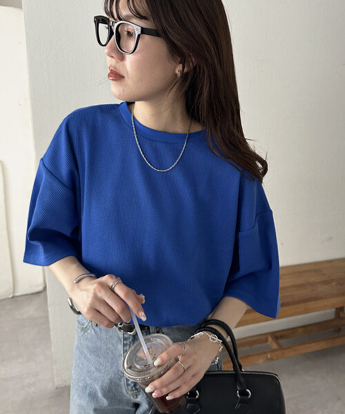 DISCOAT(ディスコート)の「【24色展開】ワッフル半袖Tシャツ《WEB限定》(Tシャツ/カットソー・レディース・ホワイト系その他/レッド/ピンクベージュ/アイボリー/ダークブルー/オレンジ/ネイビー/ブラック/ホワイト系その他2/ブラック系その他/ブルー/ホワイト/ブラック系その他2/グレイッシュベージュ/チャコールグレー/ブラウン/グレー/ピンク系その他/ライトベージュ/ピンク系その他2/ベージュ系その他/ブルー系その他/カーキ/ミント/キャメル/グレー系その他・MEDIUM)」の21枚目の写真