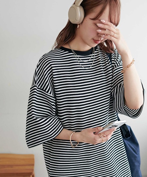 DISCOAT(ディスコート)の「【24色展開】ワッフル半袖Tシャツ《WEB限定》(Tシャツ/カットソー・レディース・ホワイト系その他/レッド/ピンクベージュ/アイボリー/ダークブルー/オレンジ/ネイビー/ブラック/ホワイト系その他2/ブラック系その他/ブルー/ホワイト/ブラック系その他2/グレイッシュベージュ/チャコールグレー/ブラウン/グレー/ピンク系その他/ライトベージュ/ピンク系その他2/ベージュ系その他/ブルー系その他/カーキ/ミント/キャメル/グレー系その他・MEDIUM)」の7枚目の写真