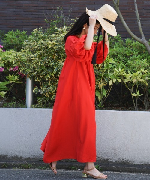 Bou Jeloud（ブージュルード）の「【高身長向けサイズ展開あり】袖ボリューム前後２WAYワンピース（ワンピース・レディース・ブラック/オレンジ/ベージュ・TL/38）」の5枚目の写真