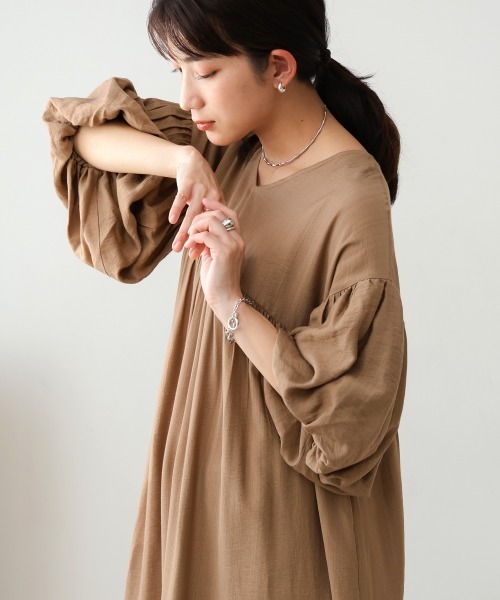 Bou Jeloud（ブージュルード）の「【高身長向けサイズ展開あり】袖ボリューム前後２WAYワンピース（ワンピース・レディース・ブラック/オレンジ/ベージュ・TL/38）」の15枚目の写真