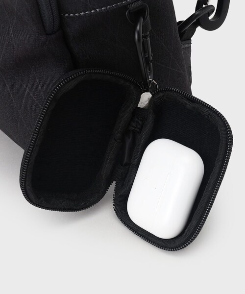 TAKEO KIKUCHI（タケオキクチ）の「◆【軽量】シャドーライン ボディバック（ボディバッグ/ウエストポーチ・メンズ・チャコールグレー/ブラック/ネイビー・00）」の20枚目の写真