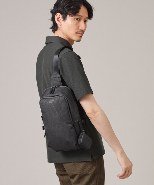 TAKEO KIKUCHI（タケオキクチ）の「◆【軽量】シャドーライン ボディバック（ボディバッグ/ウエストポーチ・メンズ・チャコールグレー/ブラック/ネイビー・00）」の10枚目の写真