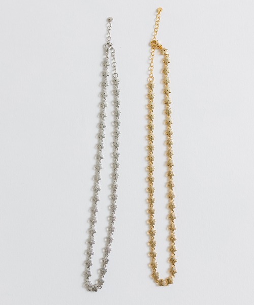 OLIVE des OLIVE（オリーブデオリーブ）の「フラワーネックレス　1041110190（ネックレス・レディース・ゴールド/シルバー・FREE）」の3枚目の写真