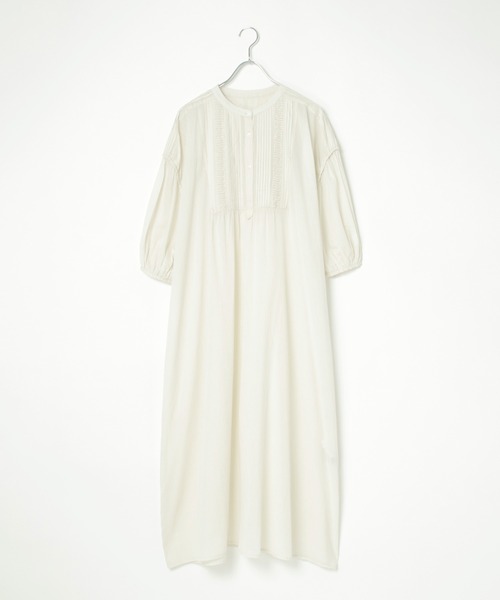notch.(ノッチ)の「【 notch. by KR 】ピンタックルーズボイルワンピース(ワンピース・レディース・ブラック/ネイビー/オフホワイト・TM/M)」の2枚目の写真
