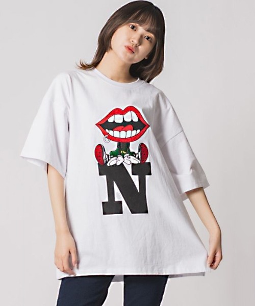 RE730(アールイーセブンサーティー)の「RE730 かわいいなみおくん アルファベット半袖ビッグシルエットTシャツ(Tシャツ/カットソー・メンズ・オフホワイト/ブラック・X-LARGE/LARGE/MEDIUM)」の1枚目の写真