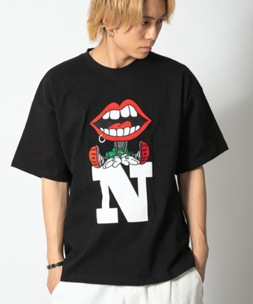 RE730(アールイーセブンサーティー)の「RE730 かわいいなみおくん アルファベット半袖ビッグシルエットTシャツ(Tシャツ/カットソー・メンズ・オフホワイト/ブラック・X-LARGE/LARGE/MEDIUM)」の2枚目の写真