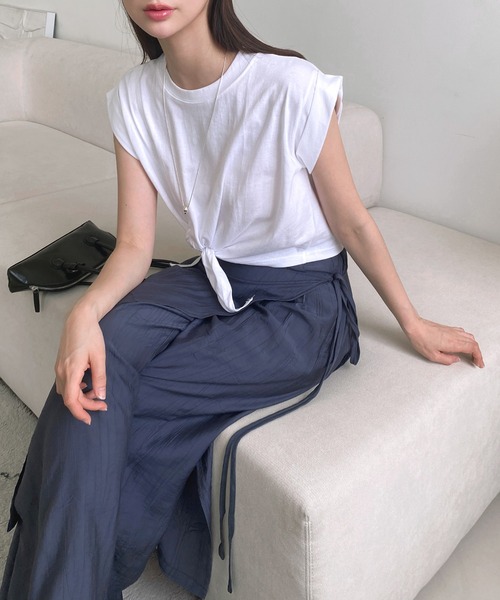 by muni:r(バイ ムニール)の「シンプルロールアップTシャツ(Tシャツ/カットソー・レディース・ホワイト/ブラック/グレー・FREE)」の7枚目の写真