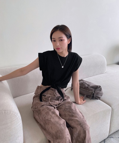 by muni:r(バイ ムニール)の「シンプルロールアップTシャツ(Tシャツ/カットソー・レディース・ホワイト/ブラック/グレー・FREE)」の13枚目の写真