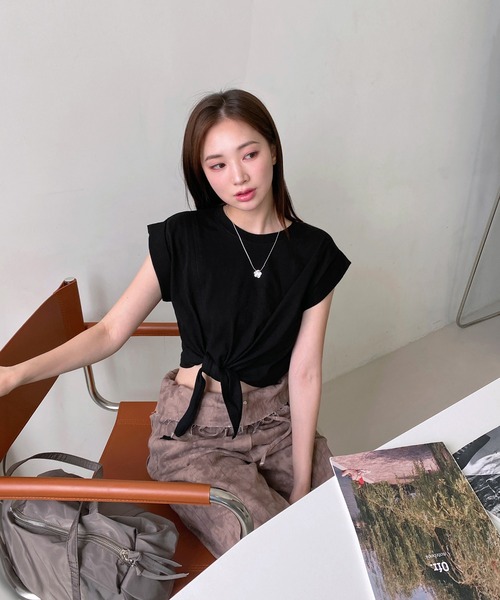 by muni:r(バイ ムニール)の「シンプルロールアップTシャツ(Tシャツ/カットソー・レディース・ホワイト/ブラック/グレー・FREE)」の18枚目の写真