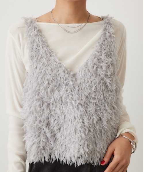 crie conforto（クリーコンフォルト）の「フェザーヤーンベスト（ベスト・レディース・アイボリー/ライトグレー/ブラウン・FREE）」の2枚目の写真